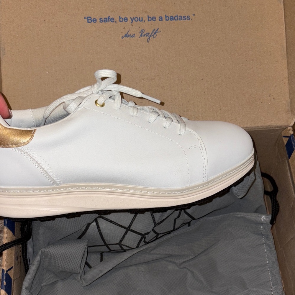 White Leather Women's Sneakers with Composite toe